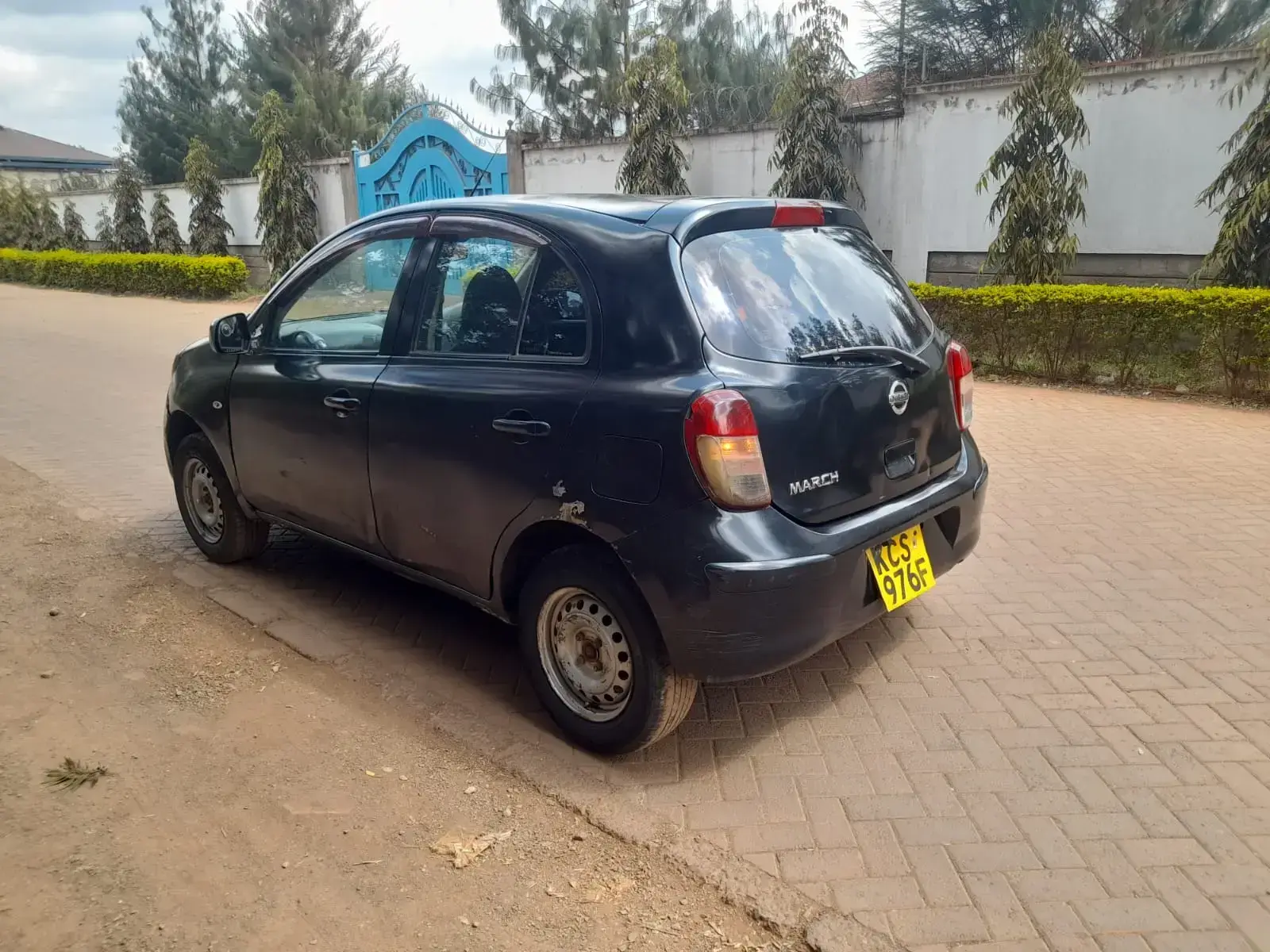 Nissan March