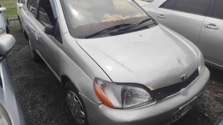 Toyota Platz