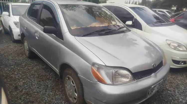 Toyota Platz