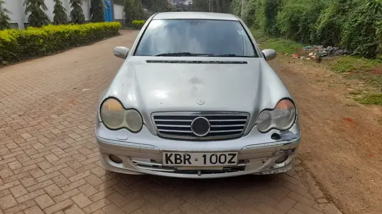 Mercedes-Benz C 200