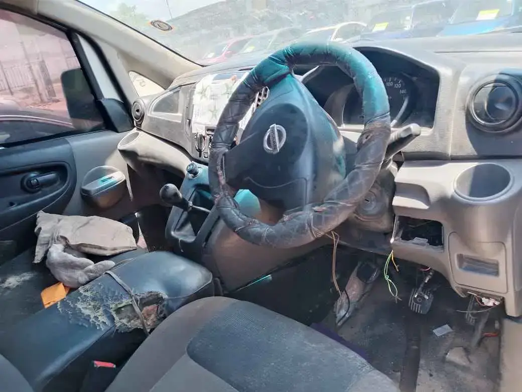 Nissan NV200