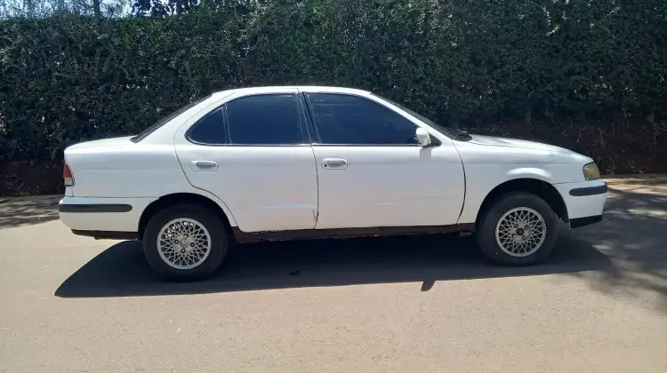 Nissan Sunny