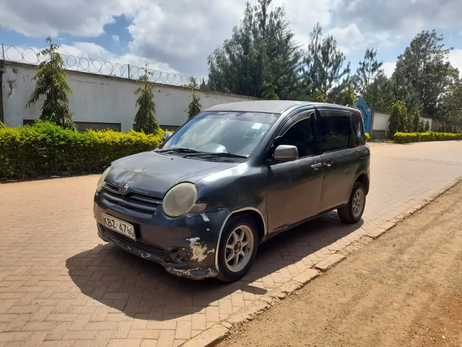 Toyota Sienta