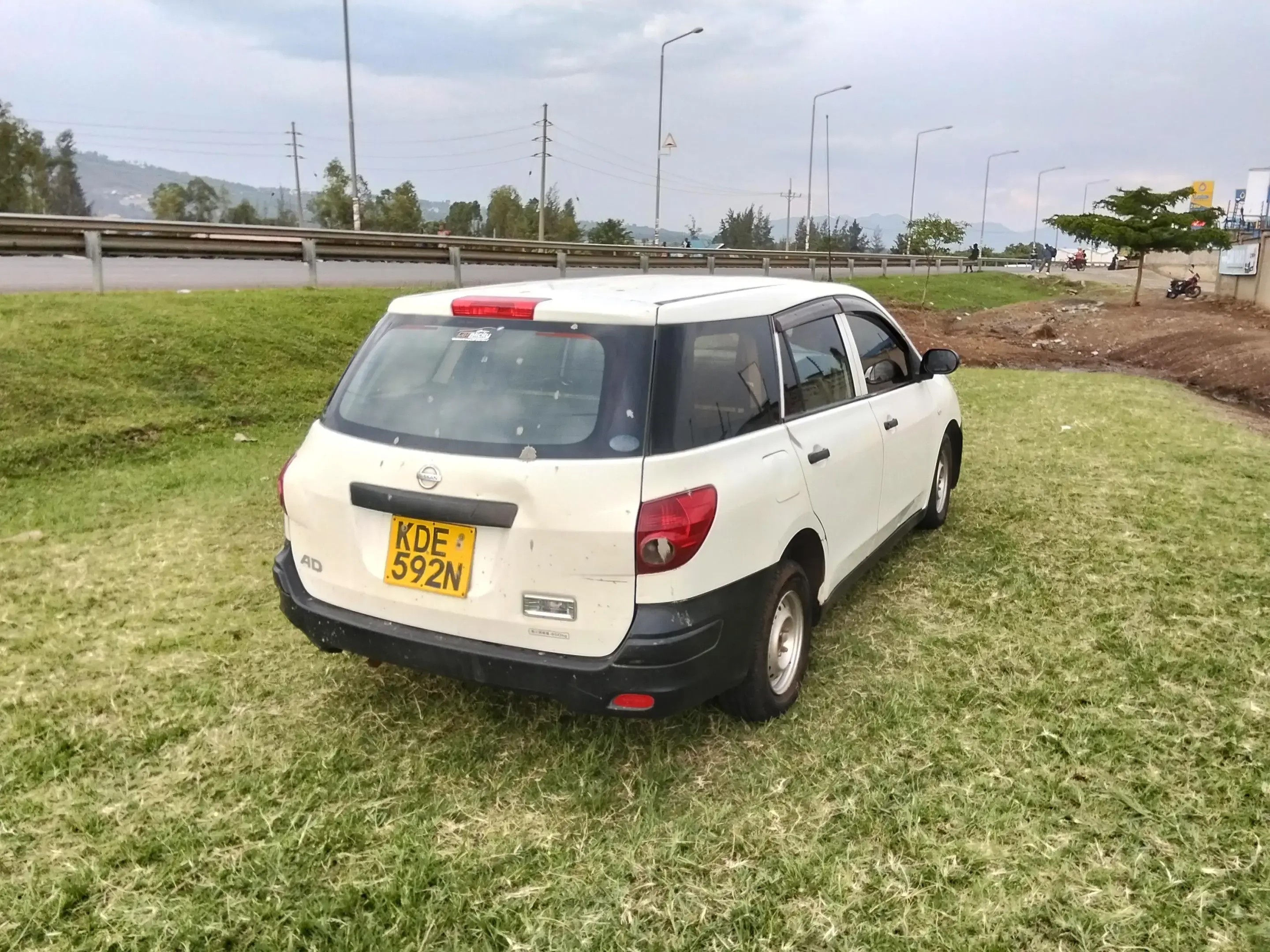 Nissan Advan