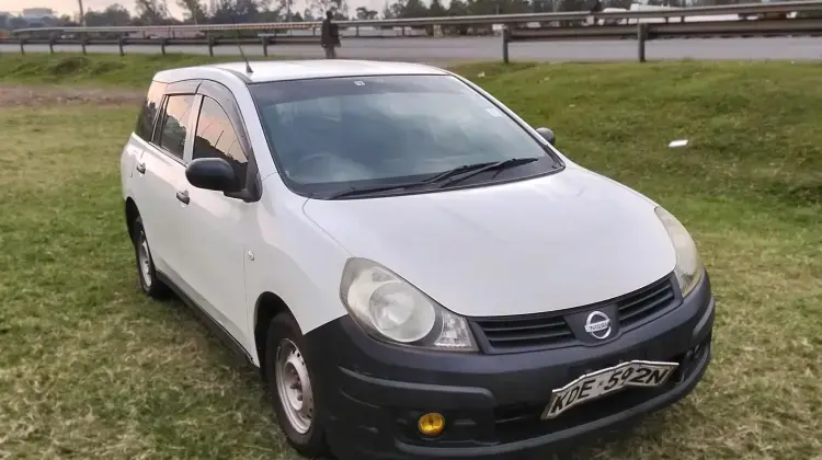 Nissan Advan