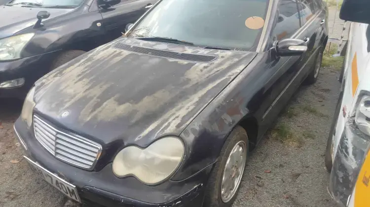 Mercedes-Benz C 200