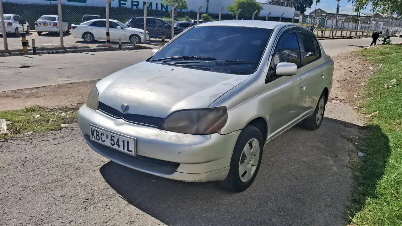 Toyota Platz