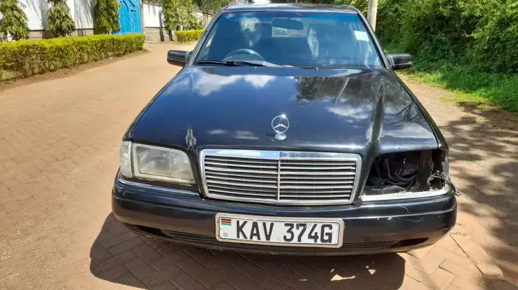 Mercedes-Benz C 200