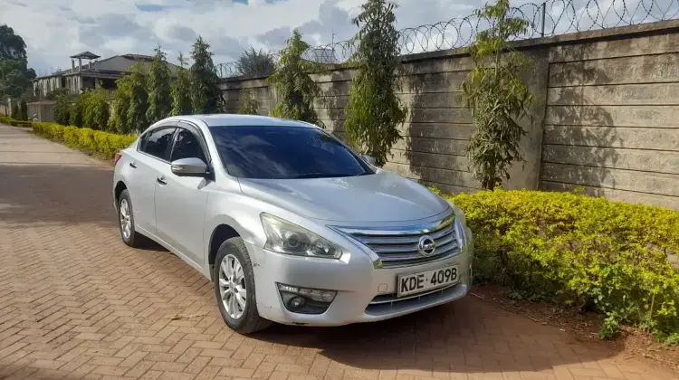 Nissan Teana