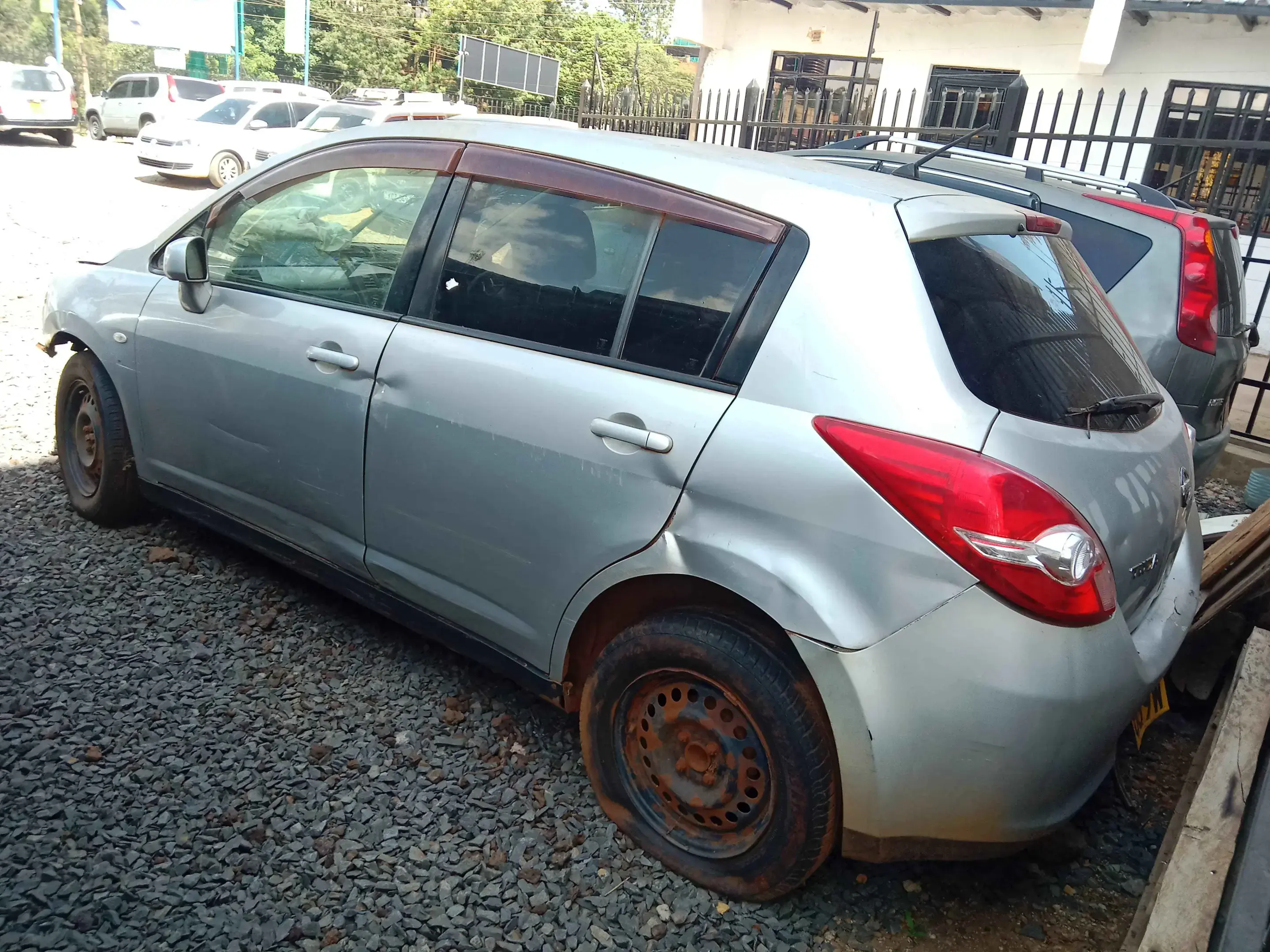 Nissan Tiida