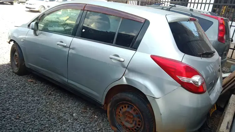 Nissan Tiida