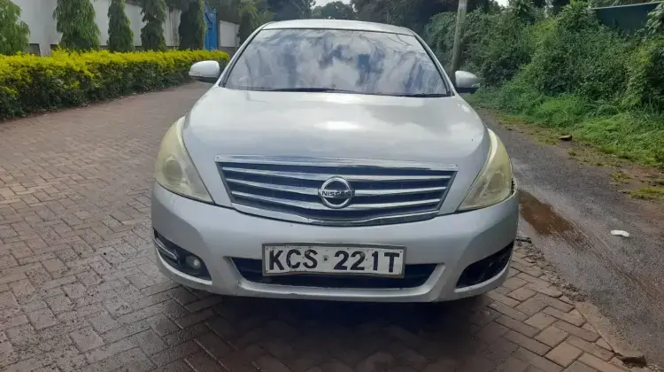 Nissan Teana