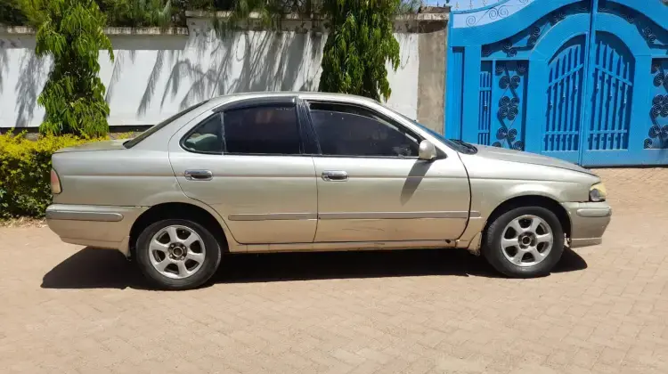 Nissan Sunny