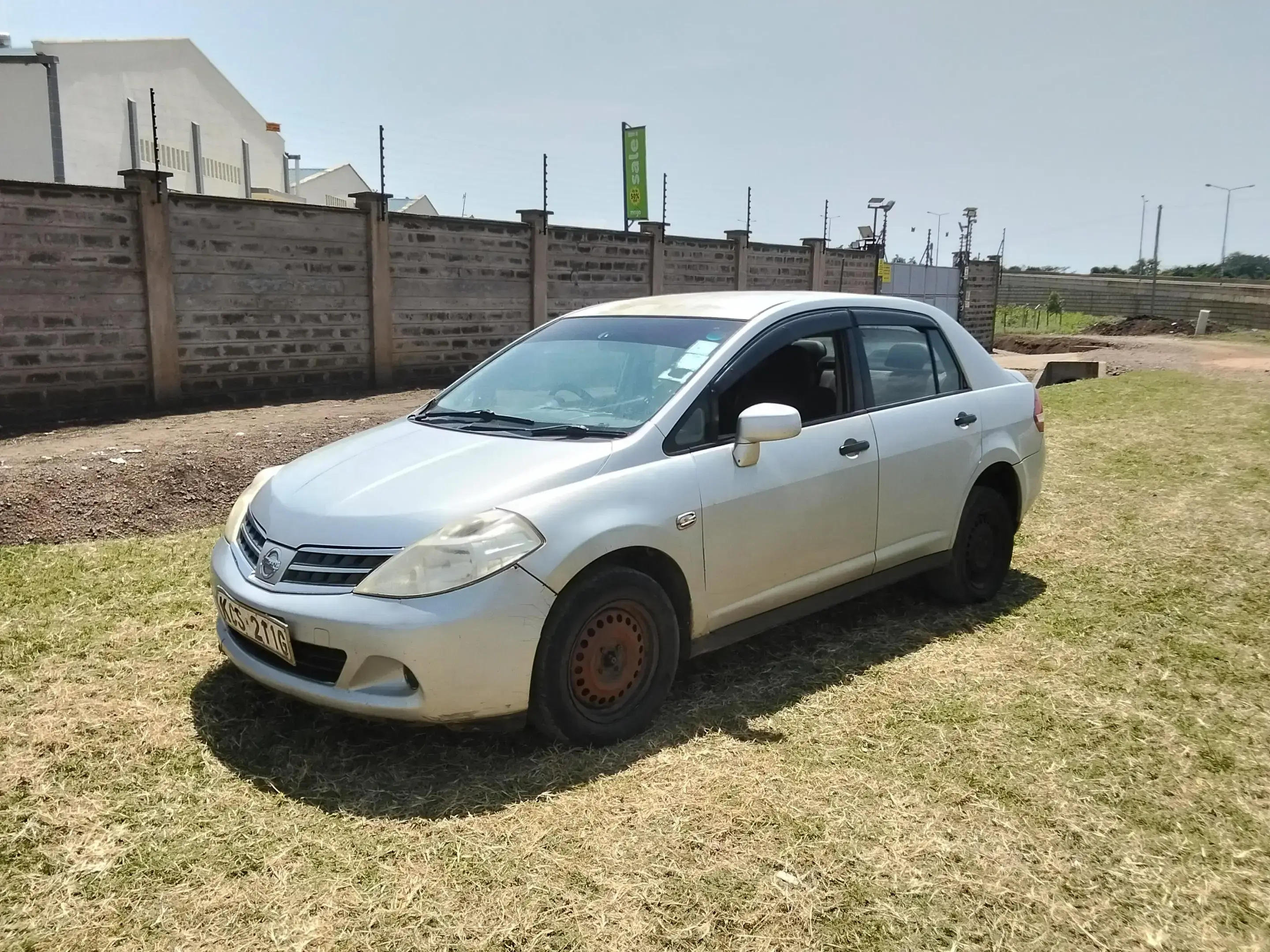 Nissan Tiida