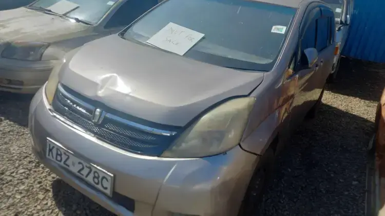 Toyota Isis