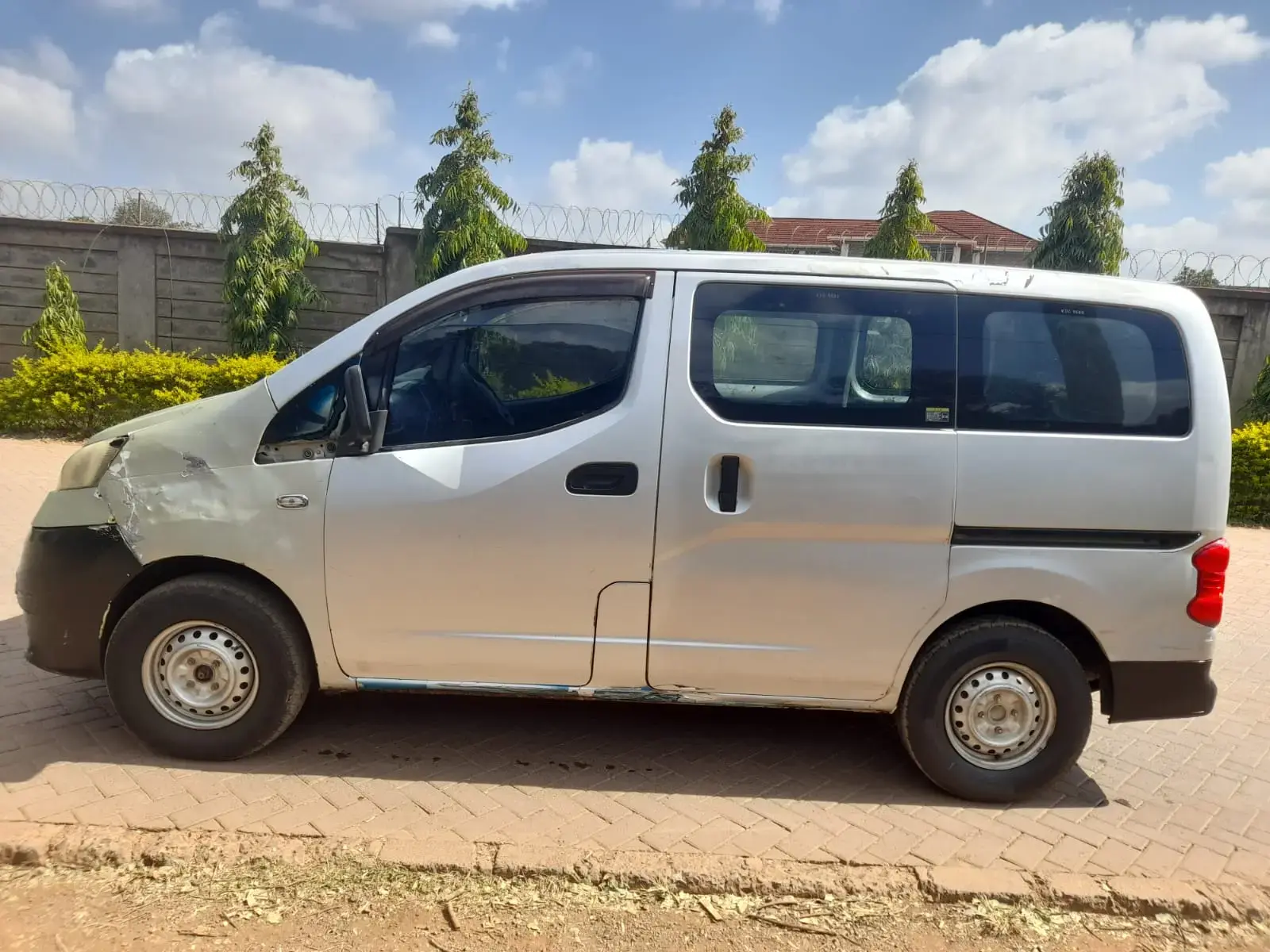 Nissan NV200