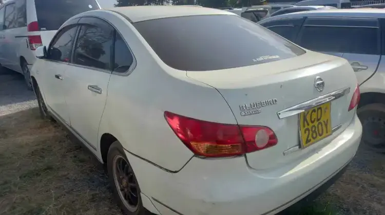 Nissan Bluebird