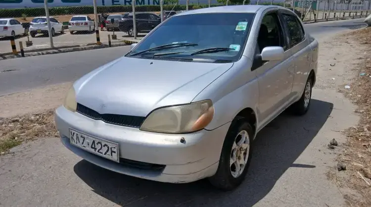 Toyota Platz