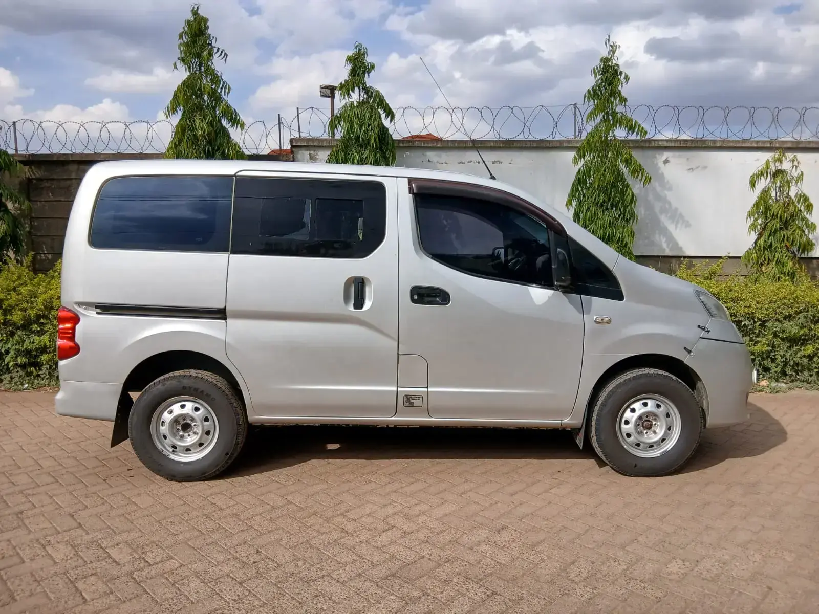 Nissan Vanette