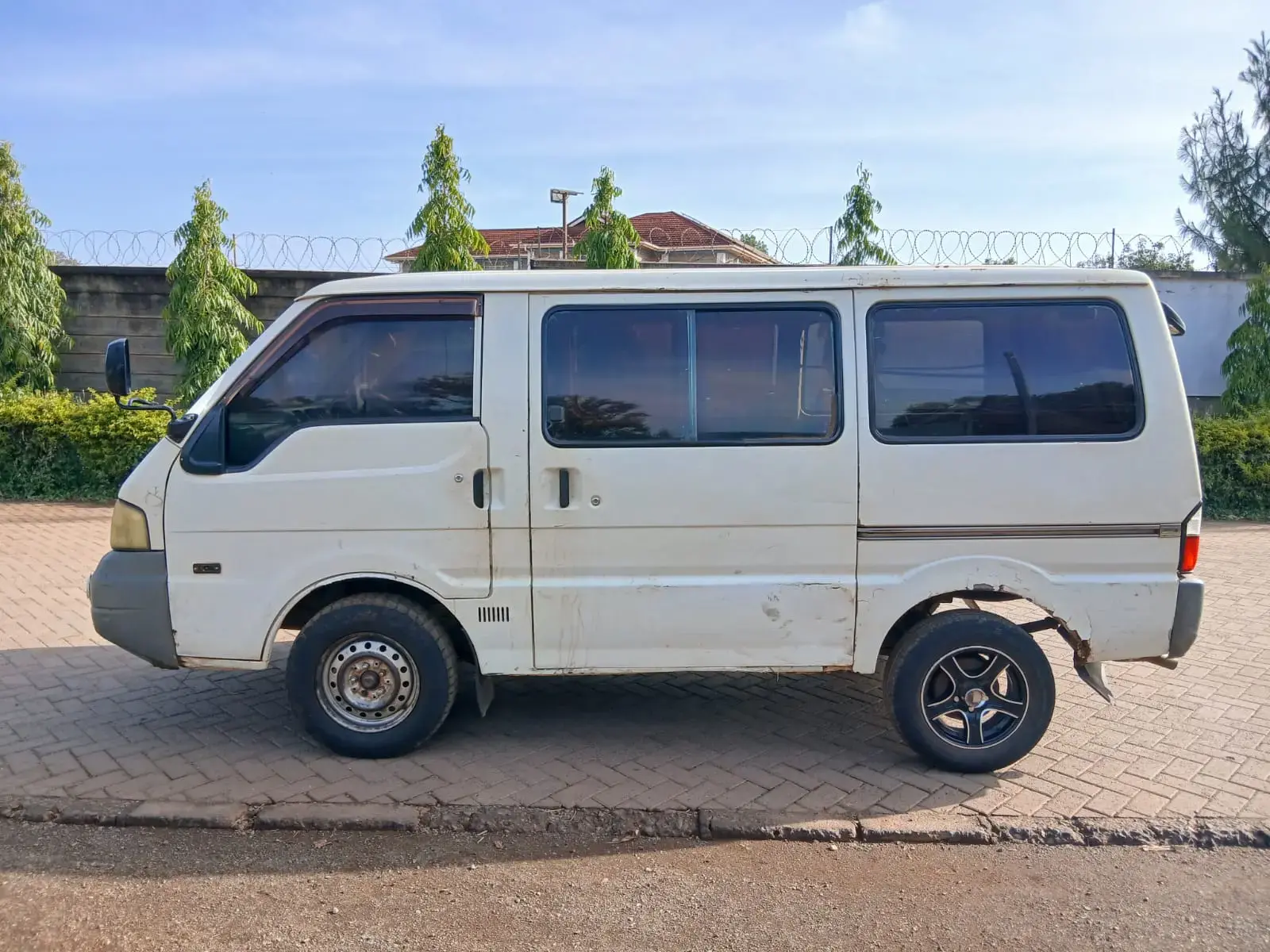 Nissan Vanette