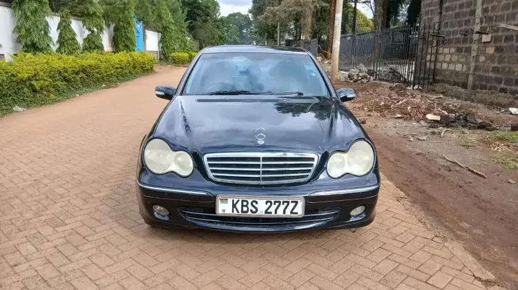 Mercedes-Benz C 200