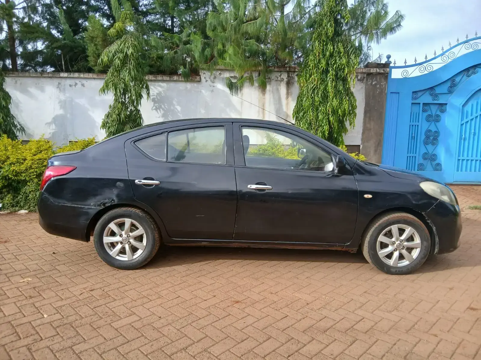 Nissan Almera