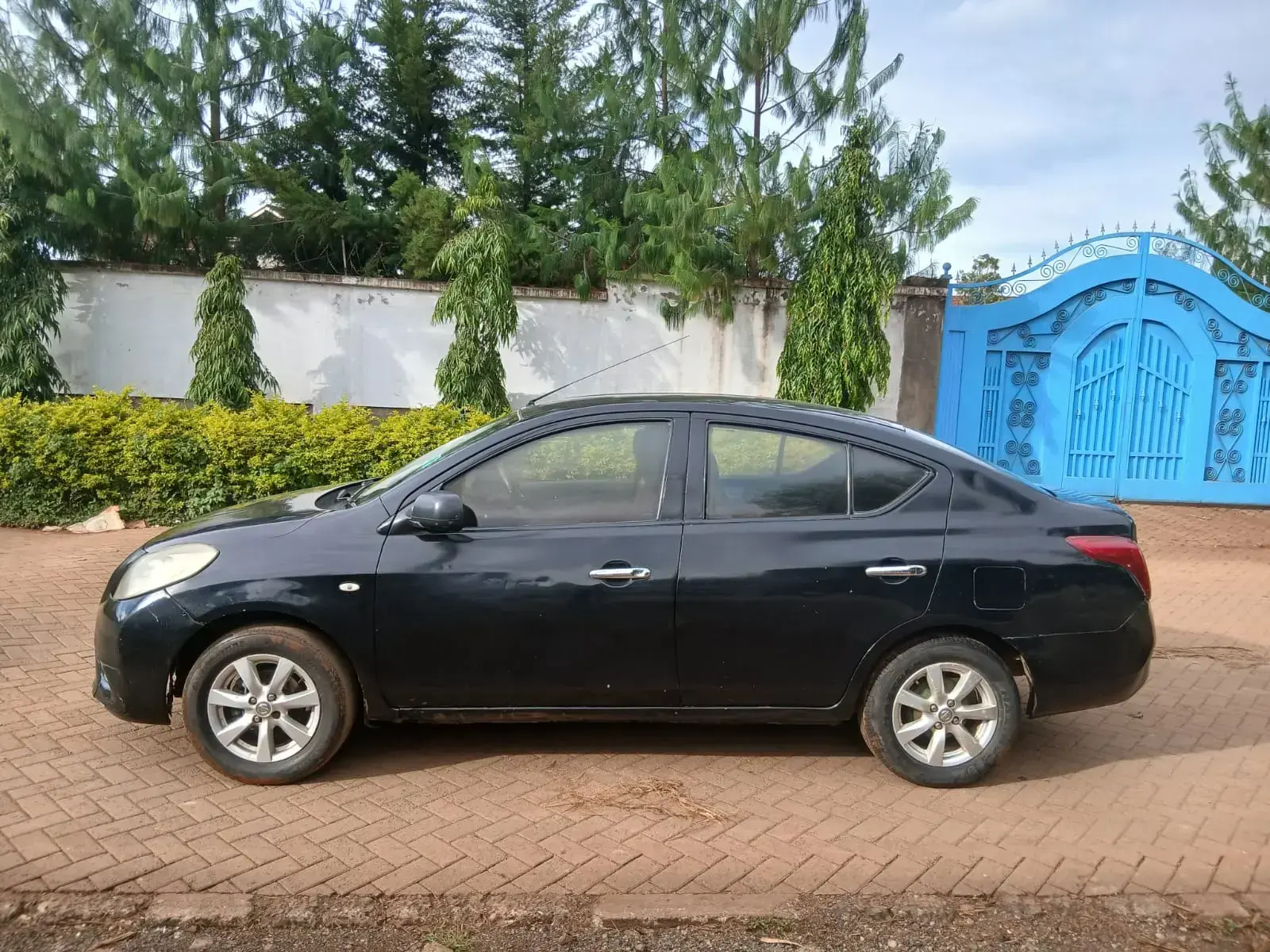 Nissan Almera
