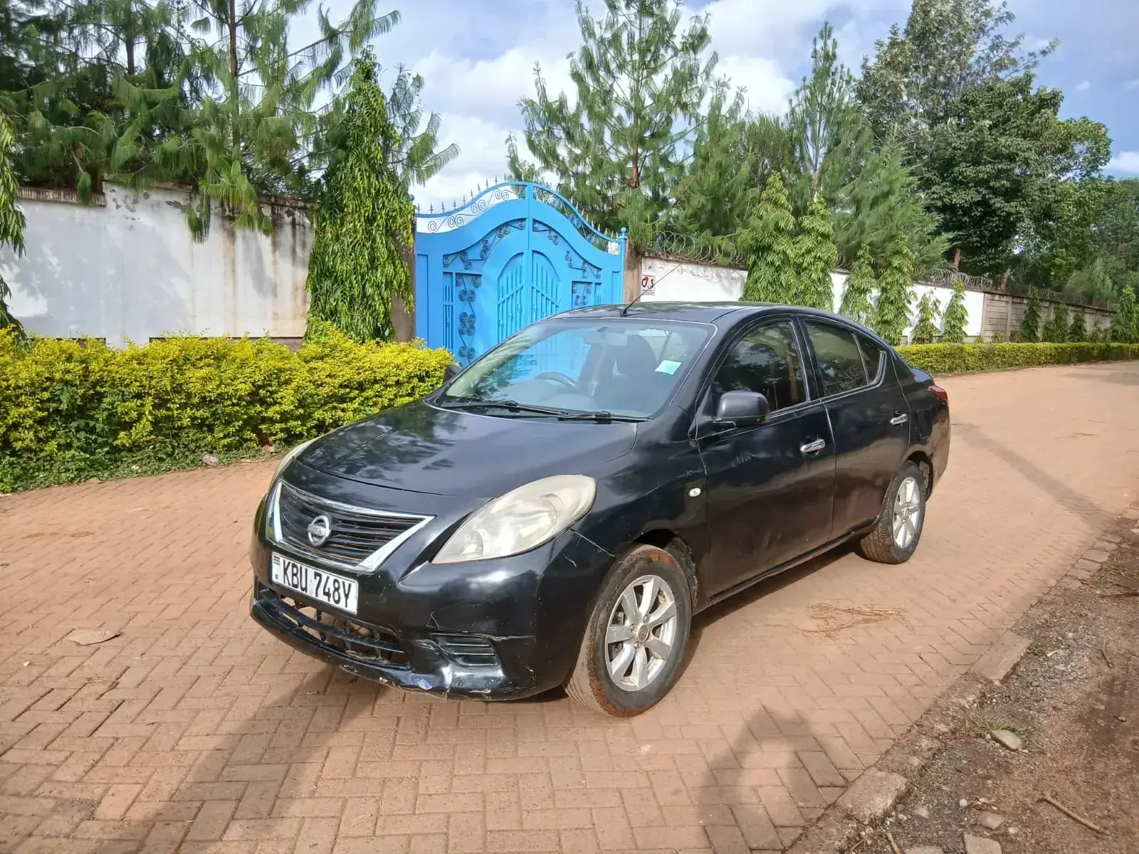 Nissan Almera