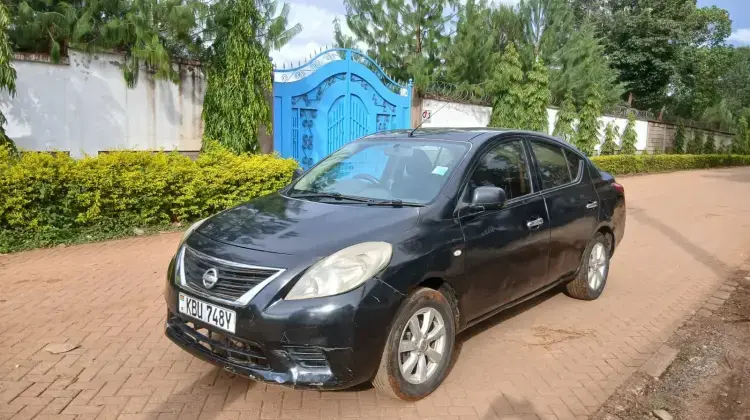 Nissan Almera