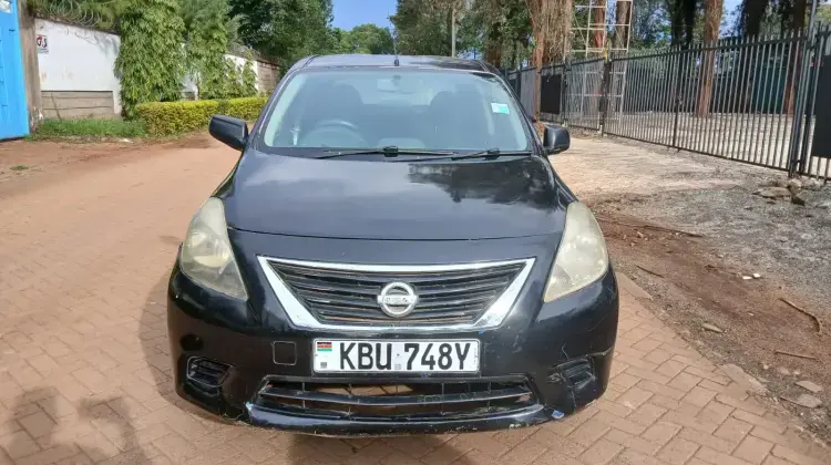 Nissan Almera