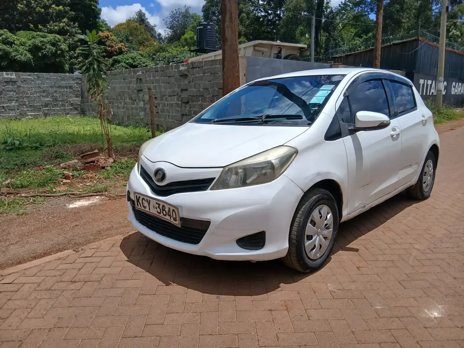 Toyota Vitz
