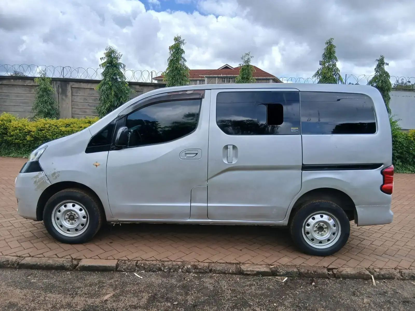 Nissan NV200