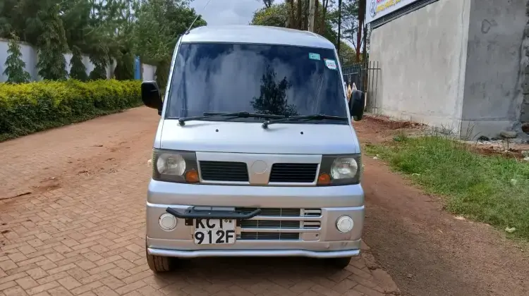 Nissan Clipper