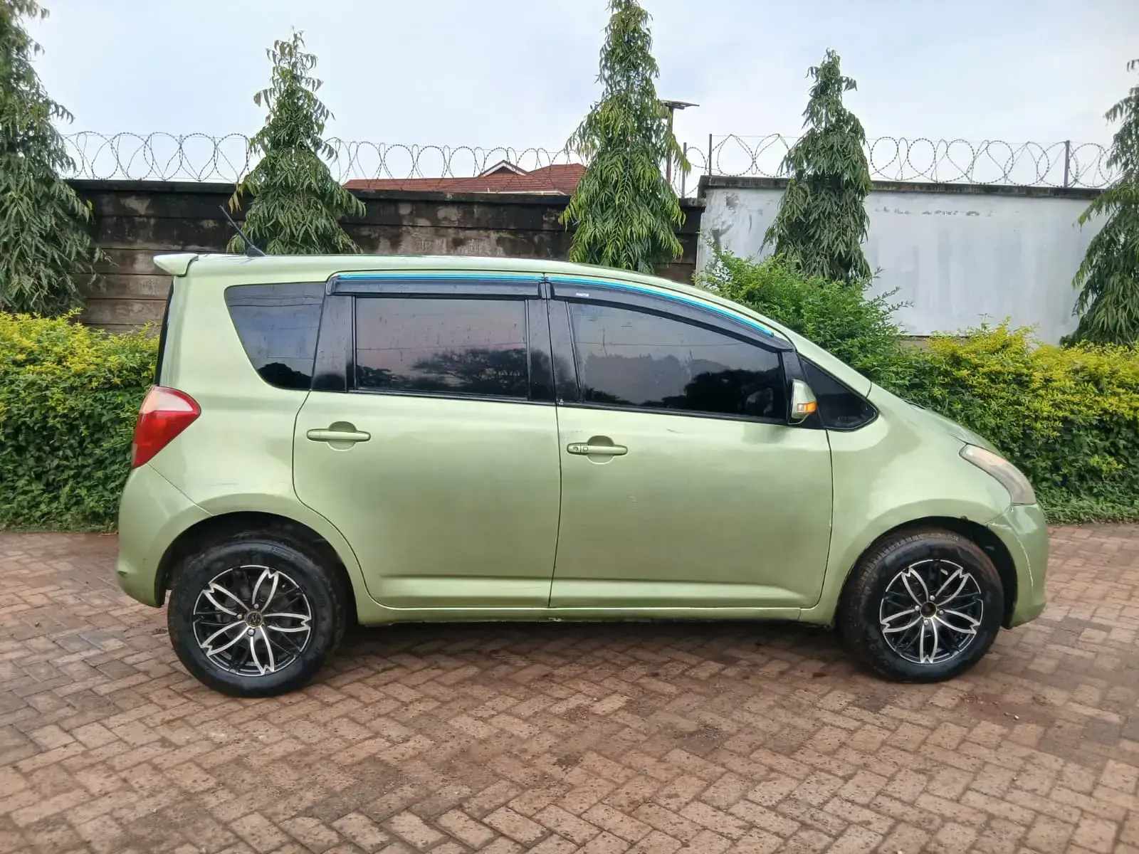 Toyota Ractis