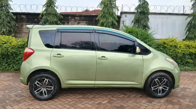 Toyota Ractis