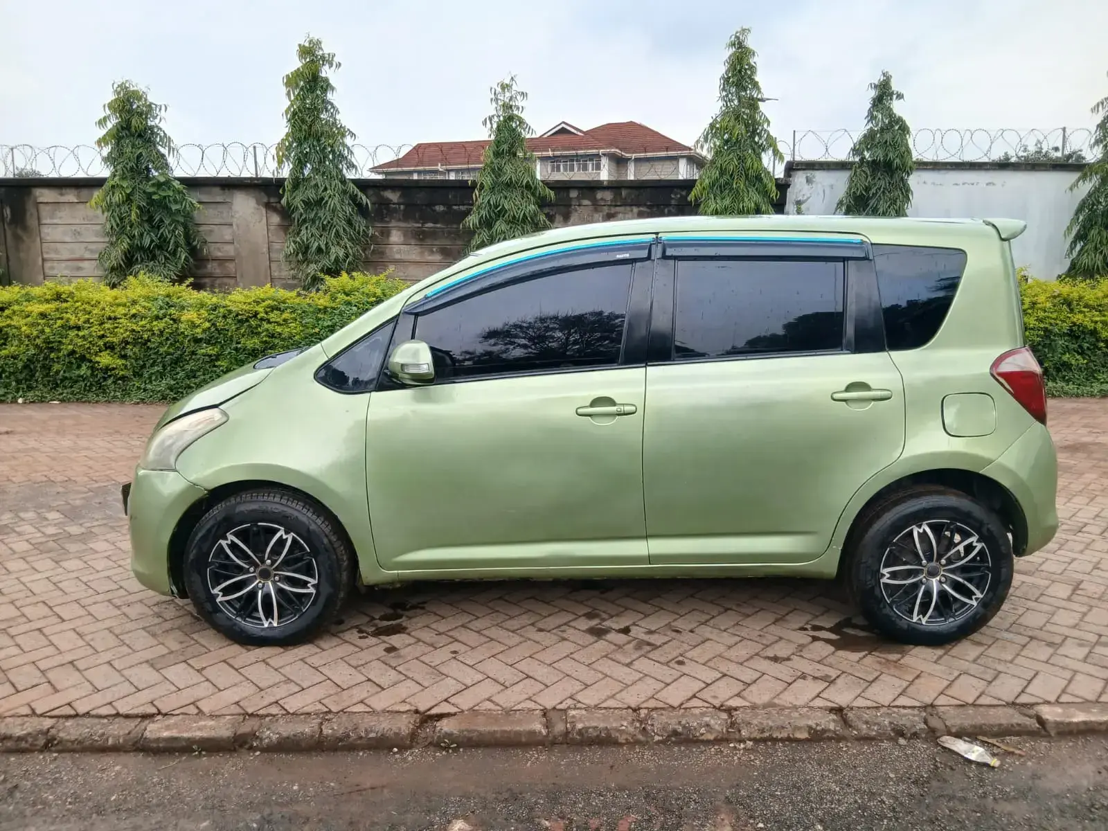 Toyota Ractis