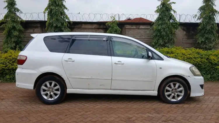 Toyota Ipsum