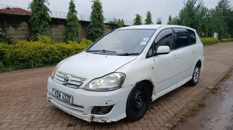 Toyota Ipsum