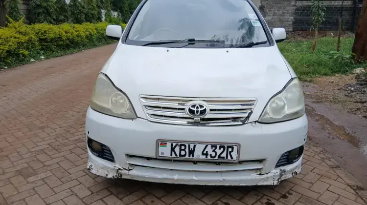 Toyota Ipsum