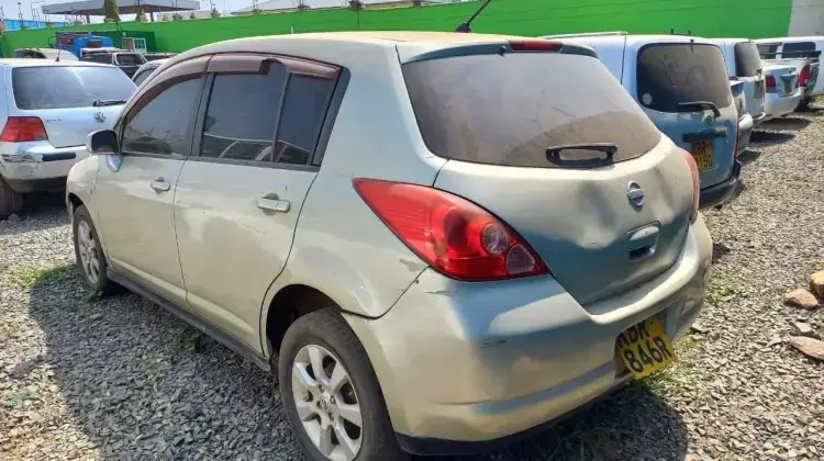 Nissan Tiida