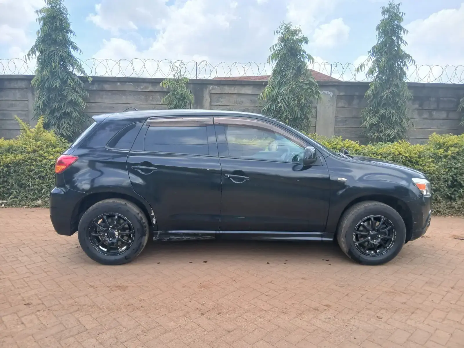 Mitsubishi RVR