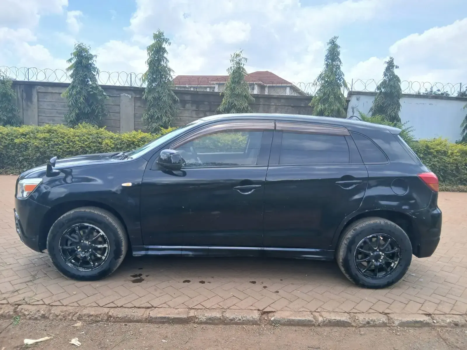 Mitsubishi RVR