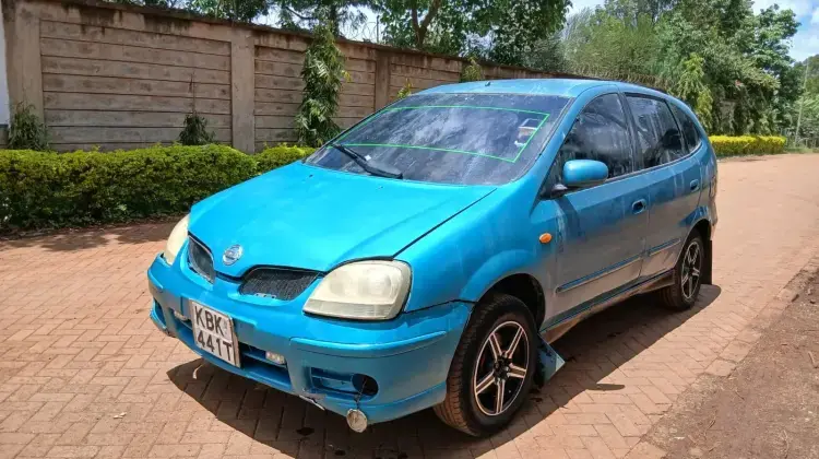 Nissan Almera