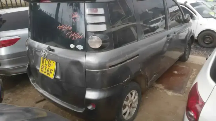 Toyota Sienta
