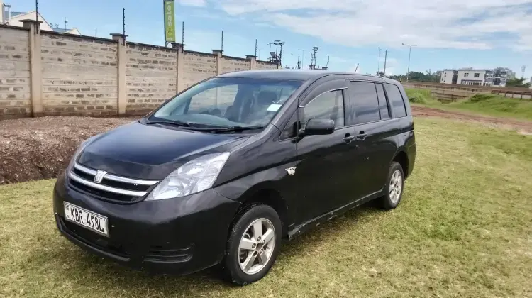 Toyota Isis