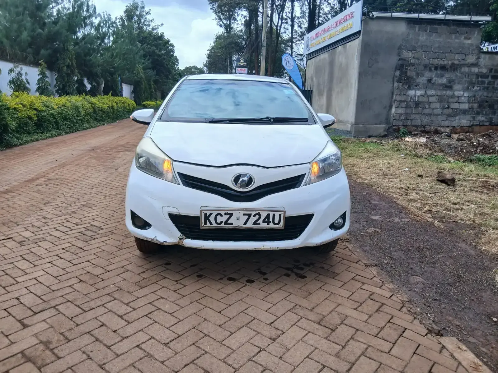 Toyota Vitz