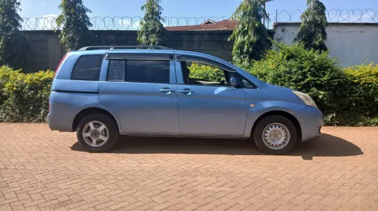 Toyota Isis