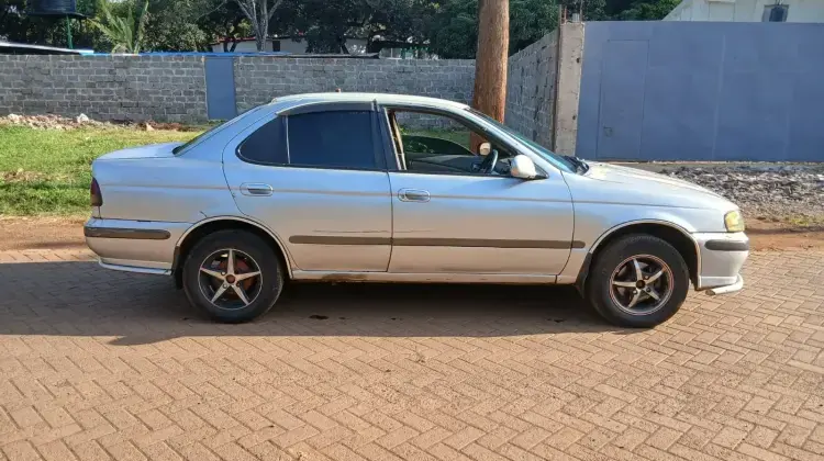 Nissan Sunny