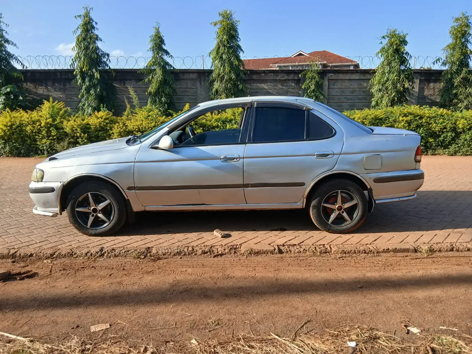 Nissan Sunny