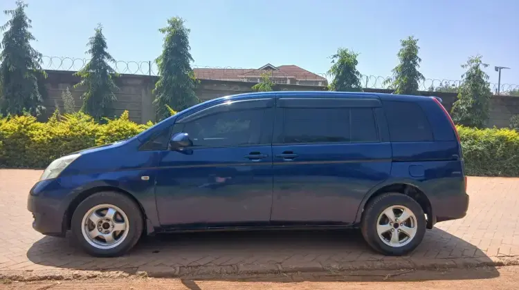 Toyota Isis